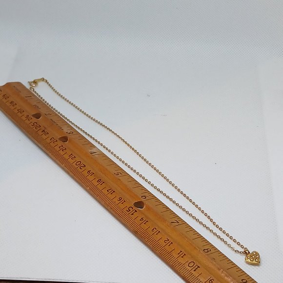 Vintage Avon Gold Tone Heart Pendant Necklace with Faux Pearls #12W - Picture 10 of 12